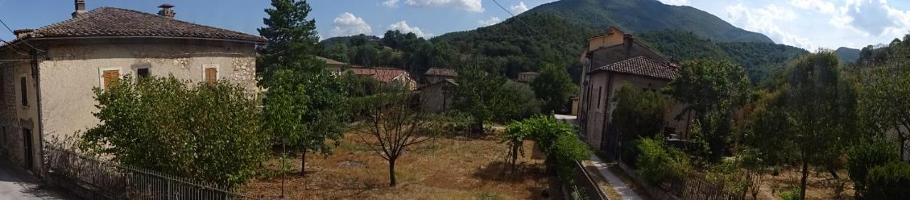 Villa La Bottega Del Fabbro Affitto Breve Contigliano Exterior foto